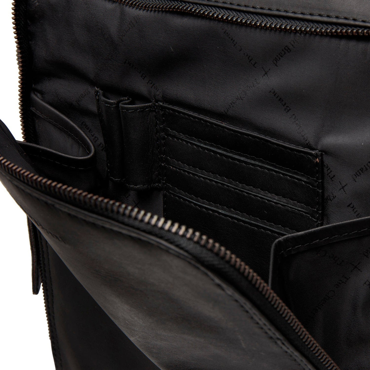 Solid Antique Brass Hardware &amp; Heavy-Duty Dual Zipper Detail on Jasper Full-Grain Leather Laptop Backpack für Damen