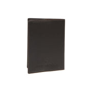 
Passform-Perspektive von Leather Passport Case für Damen für Damen am Model - Natürlicher Faltenwurf im Tageslicht