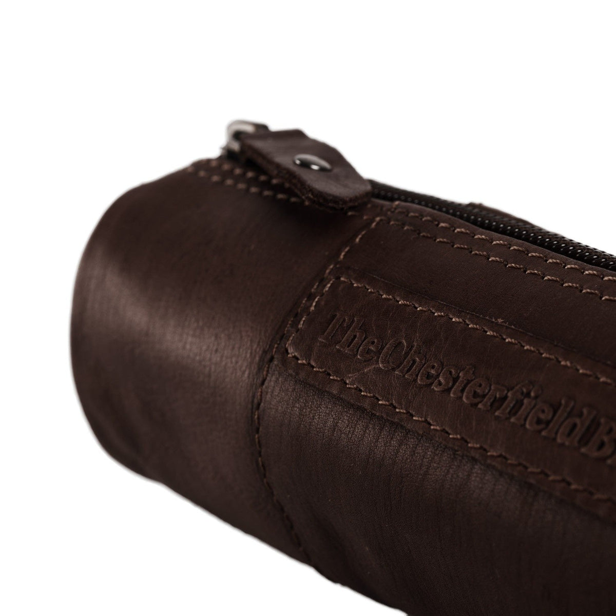 Styled Fit Perspective of Leather Pencil Case Lea für Damen on Model - Natural Daylight Drape