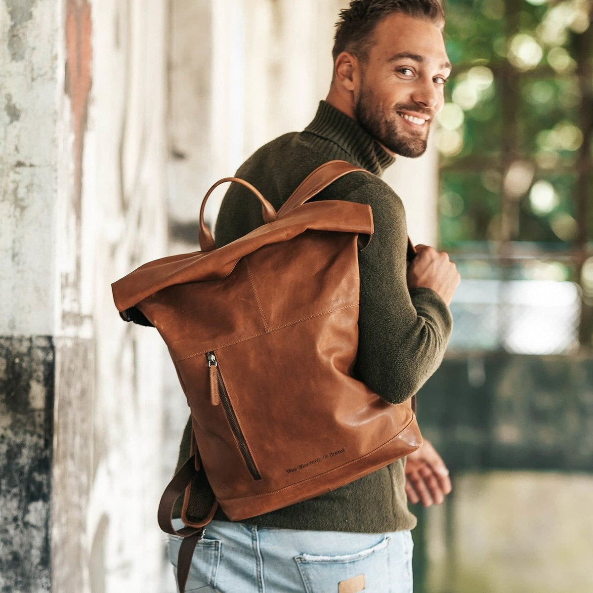 Liverpool Full-Grain Leather Roll-top Backpack für Damen – Zusätzliche Produktansicht 2