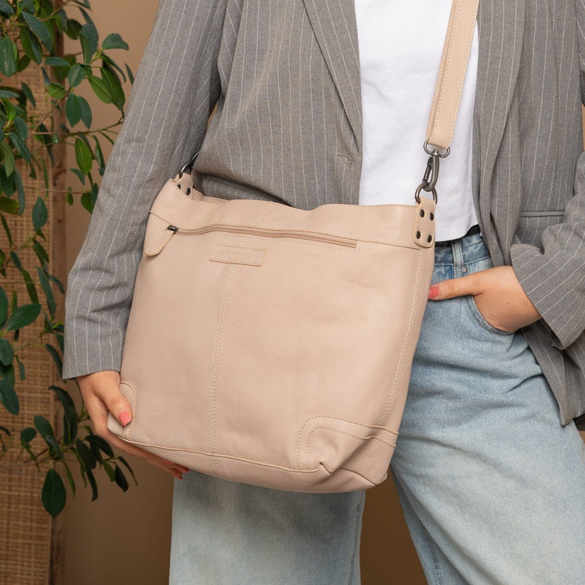 Astero Full-Grain Leather Shoulder Bag für Damen