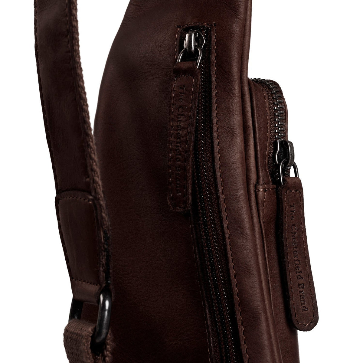 Brown Leather Sling Bag Logan für Damen, detail view 1