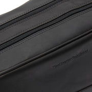 Tailored Rib Cuffs &amp; Hem Craftsmanship Construction Detail on Stacey Full-Grain Leather Toiletry Bag für Damen