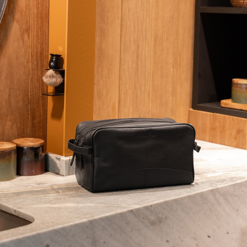Stefan Full-Grain Leather Toiletry Bag für Damen