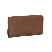 
100% Full-Grain Wax Pull-Up 100% Full-Grain Leather Grain Texture & Handcrafted Patina Detail