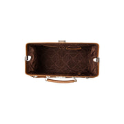 
Solid Antique Brass Hardware & Heavy-Duty Dual Zipper Detail on Texel Vollnarbenleder-Weekender-Reisetasche