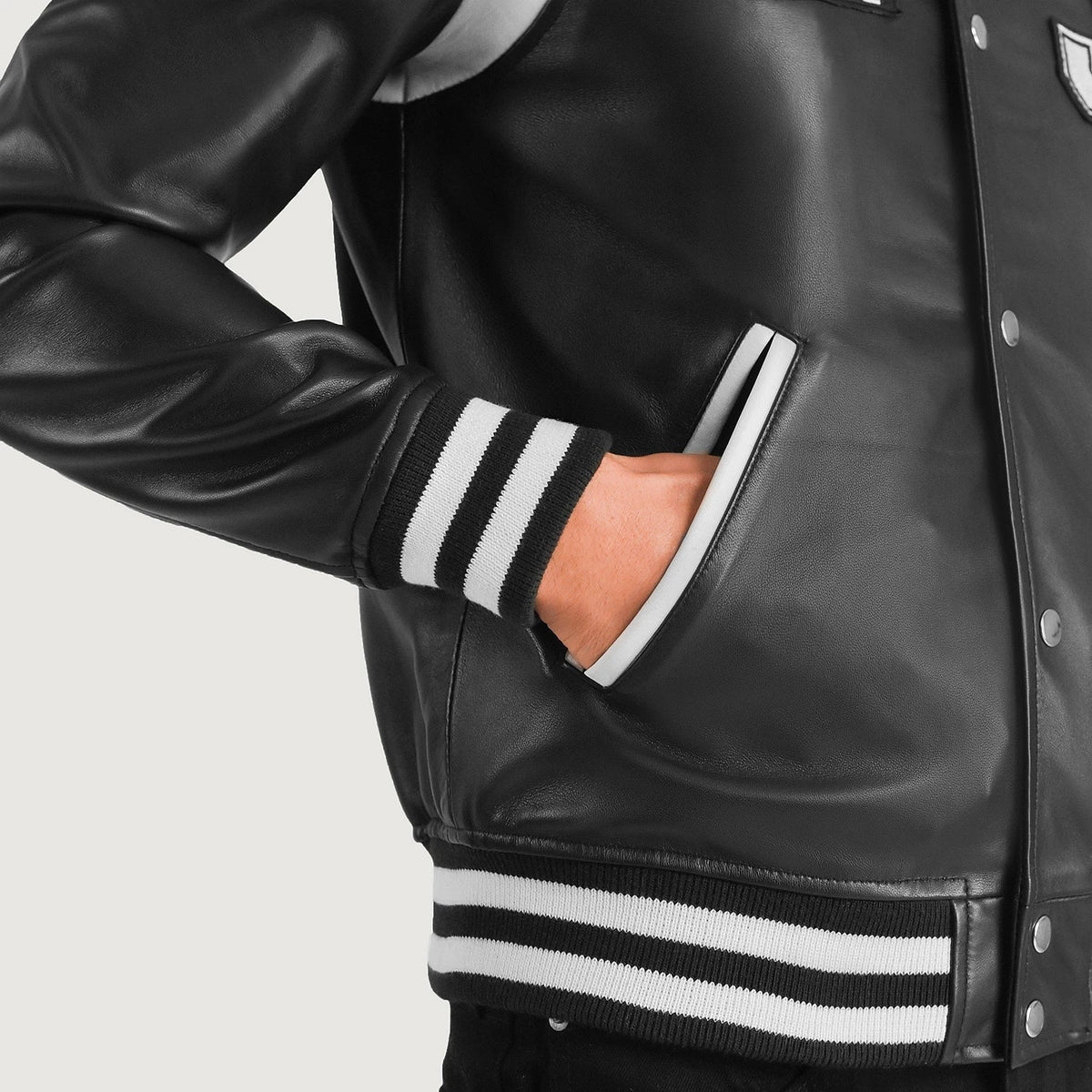 Innenansicht Showing Quilted Polyester Lining &amp; Zwei Innentaschen