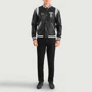 Liberte Texas Schwarz Leather Varsity Lederjacke für Herren - Seitenansicht mit ergonomischem Ärmelschnitt