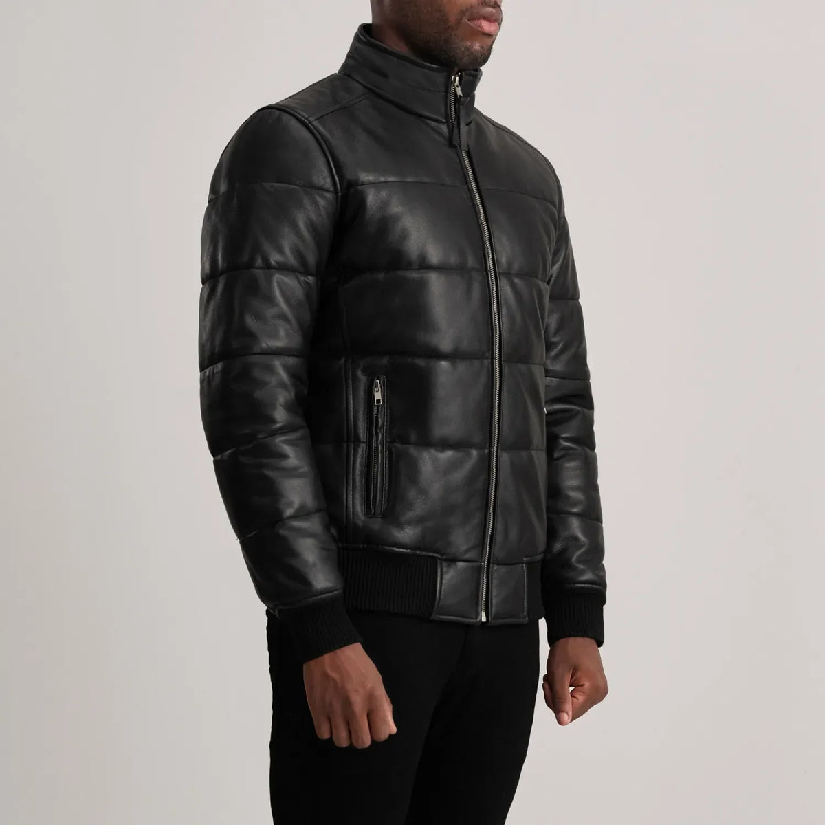 Blue Sheepskin Leather Bomber Jacket - Rückansicht mit passgenauen Schultern &amp; sauberem Saum