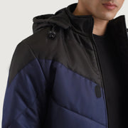 
Innenansicht Showing Quilted Viscose Lining & Zwei funktionale Innentaschen