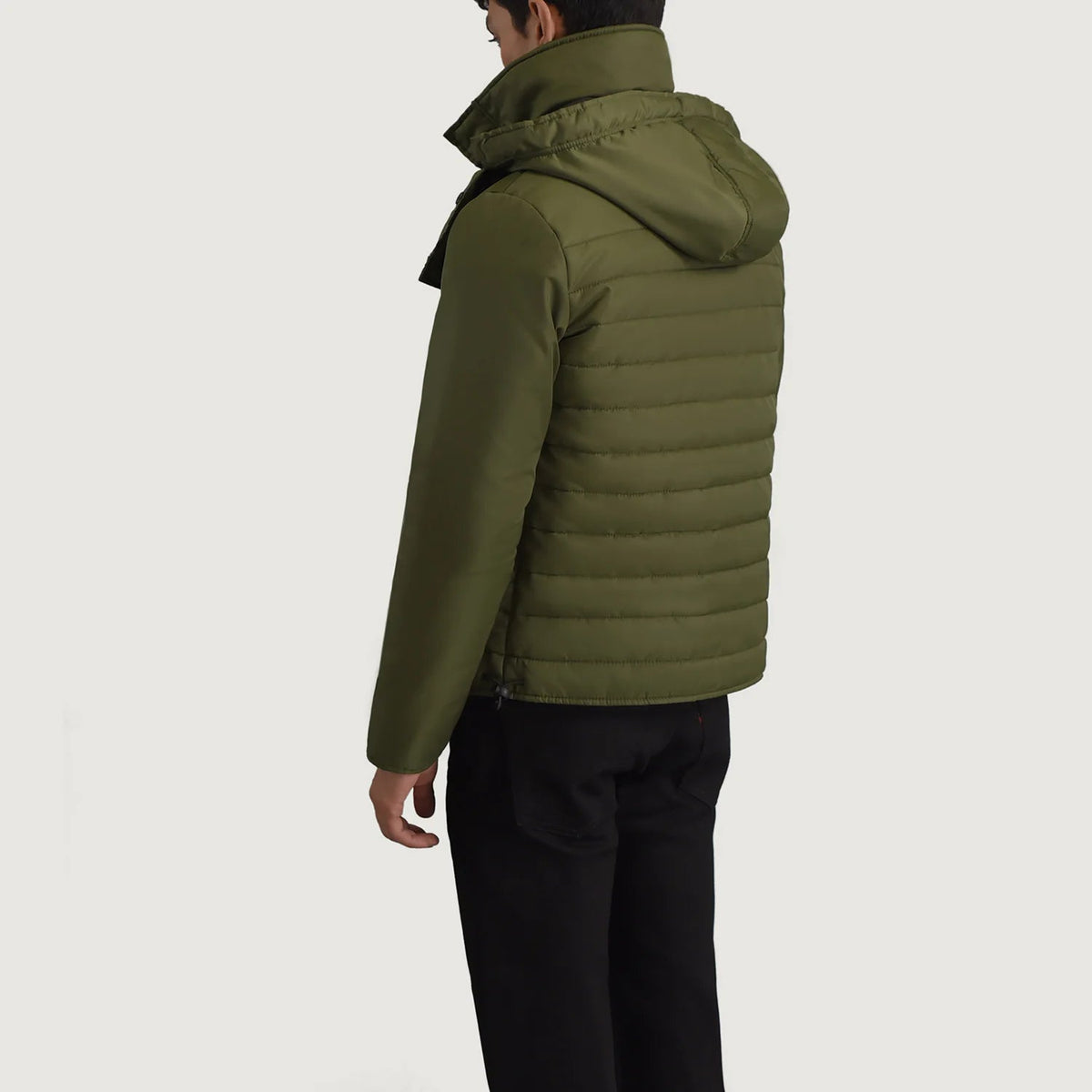 
Green Full-Grain Leather Hooded Jacket - Rückansicht mit passgenauen Schultern & sauberem Saum