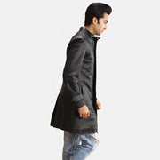 Black Sheepskin leather Coat - Rückansicht mit passgenauen Schultern &amp; sauberem Saum