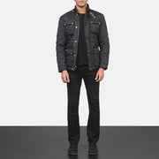 
Nelson Gesteppt Schwarz Windbreaker Lederjacke für Herren - Seitenansicht mit ergonomischem Ärmelschnitt & sportlicher Passform