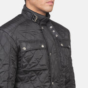 
Innenansicht Showing Quilted Polyester Lining & Zwei funktionale Innentaschen