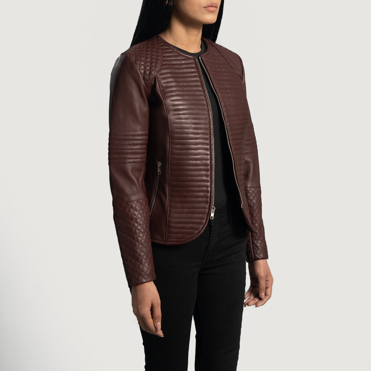 Maroon Sheepskin Leather Biker Jacket - Rückansicht mit passgenauen Schultern &amp; sauberem Saum