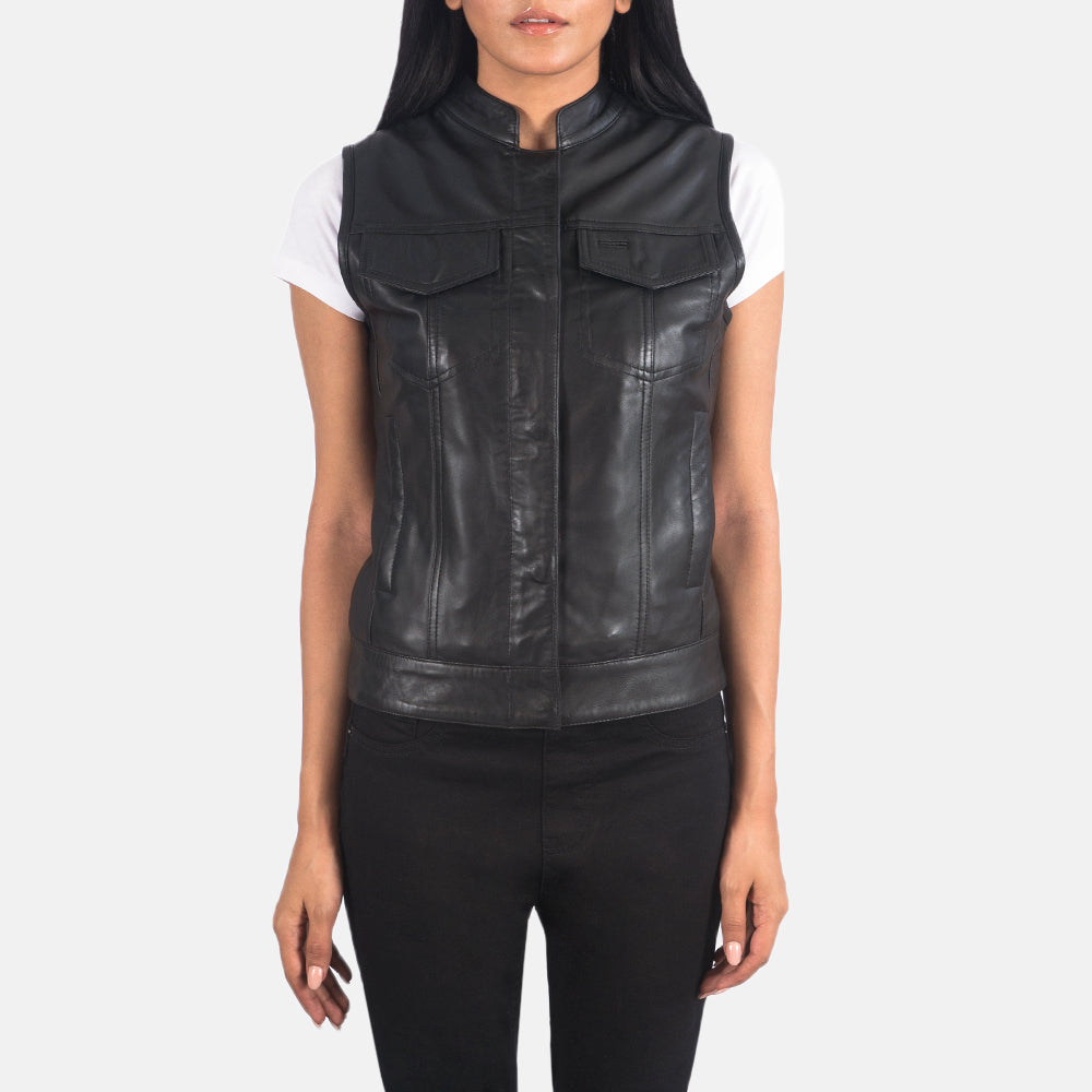 
Rayne Moto Schwarz Lederweste für Damen in Black Sheepskin Leather - Vorderansicht & maßgeschneiderte Silhouette | Online Kaufen