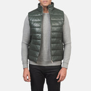 
Reeves Grün Leather Steppweste für Herren in Green Sheepskin Leather - Vorderansicht & maßgeschneiderte Silhouette | Online Kaufen