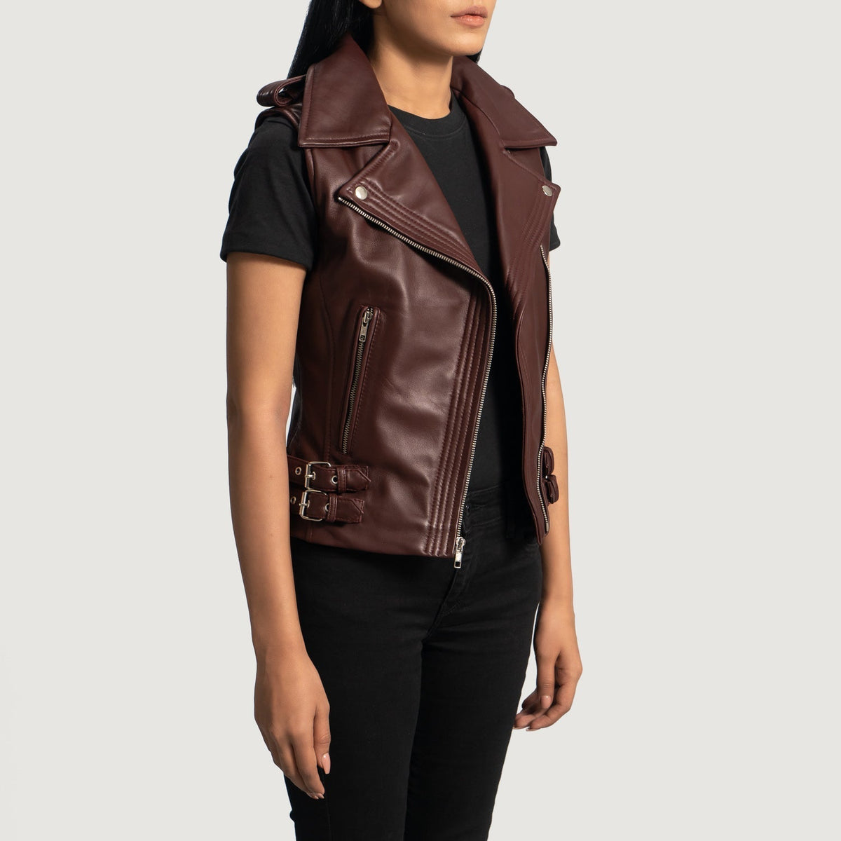 
Rhonda Kastanienbraun Leather Biker Vest für Damen - Seitenansicht mit ergonomischem Ärmelschnitt & sportlicher Passform