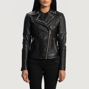 
Sally Mae mit Nietenbesatz Schwarz Leder-Bikerjacke für Damen in Black Sheepskin Leather - Vorderansicht & maßgeschneiderte Silhouette | Online Kaufen