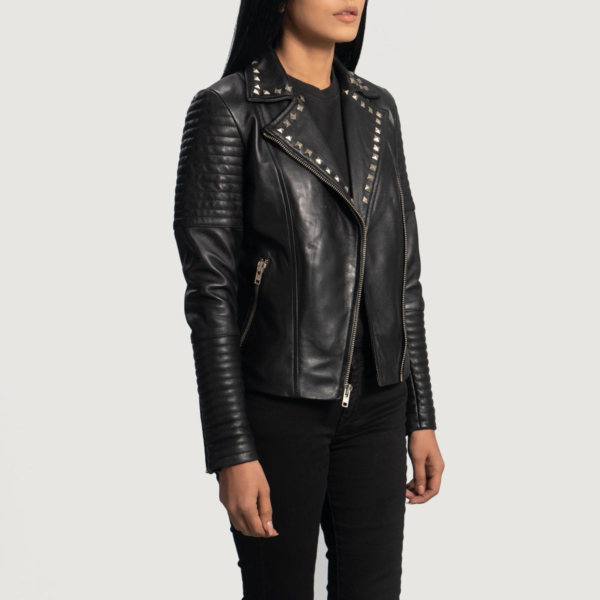 
Black Sheepskin Leather Biker Jacket - Rückansicht mit passgenauen Schultern & sauberem Saum