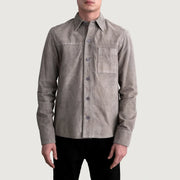 
Scout Grau Suede Leather Shirt für Herren - Seitenansicht mit ergonomischem Ärmelschnitt & sportlicher Passform