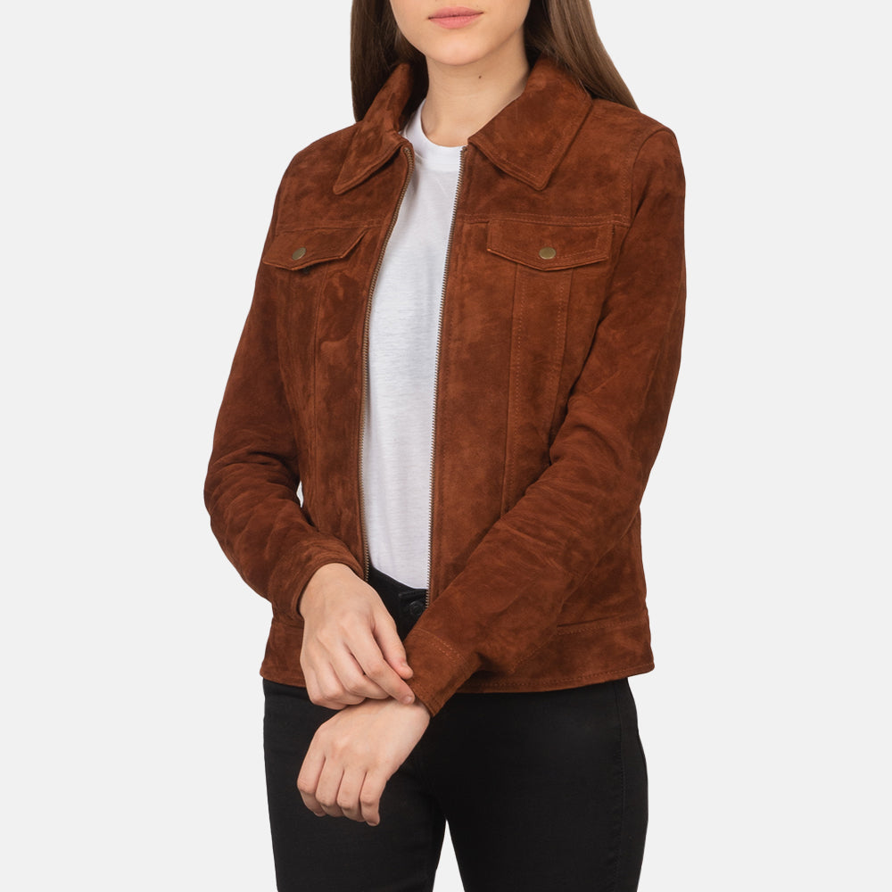 
Suzy Brown Suede Trucker Jacket in Brown Goatskin Suede - Vorderansicht & maßgeschneiderte Silhouette | Online Kaufen