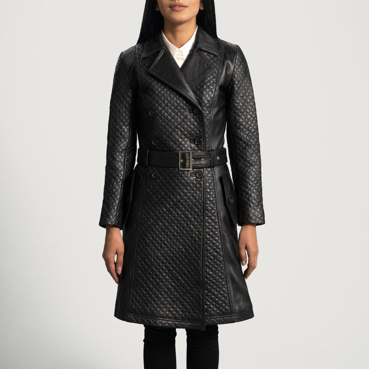 
Sweet Susan Schwarz Leder-Trenchcoat für Damen in Black Sheepskin Leather - Vorderansicht & maßgeschneiderte Silhouette | Online Kaufen