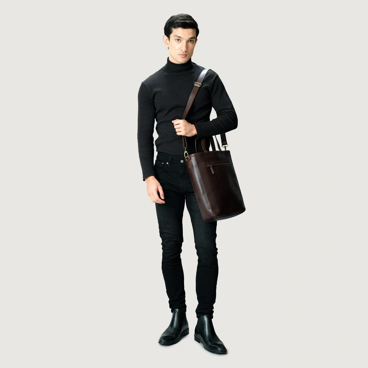 
Innenansicht Showing Dedicated Padded Laptop Sleeve & Multi-Compartment Organization