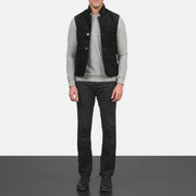 Men's Tony Schwarz Suede Vest für Herren - Seitenansicht mit ergonomischem Ärmelschnitt