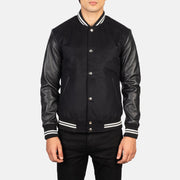 
Detailansicht of Varsity & Snap Buttons Hardware on Vaxton Schwarz Striped Hybrid Varsity Lederjacke für Herren