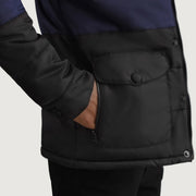 
Innenansicht Showing Quilted Viscose Lining & Zwei funktionale Innentaschen