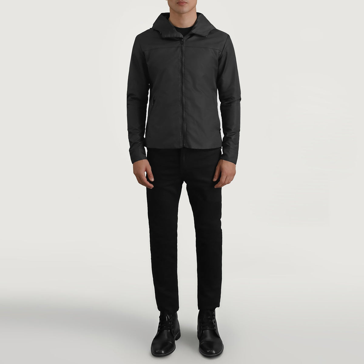 
Wesley Schwarz Hooded Windbreaker Lederjacke für Herren - Seitenansicht mit ergonomischem Ärmelschnitt & sportlicher Passform