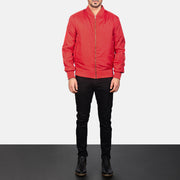 Men's Zack Rot Leder-Bomberjacke für Herren - Seitenansicht mit ergonomischem Ärmelschnitt