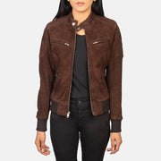 
Zenna Mocha Suede Bomber Jacket in Brown Goat Suede - Vorderansicht & maßgeschneiderte Silhouette | Online Kaufen